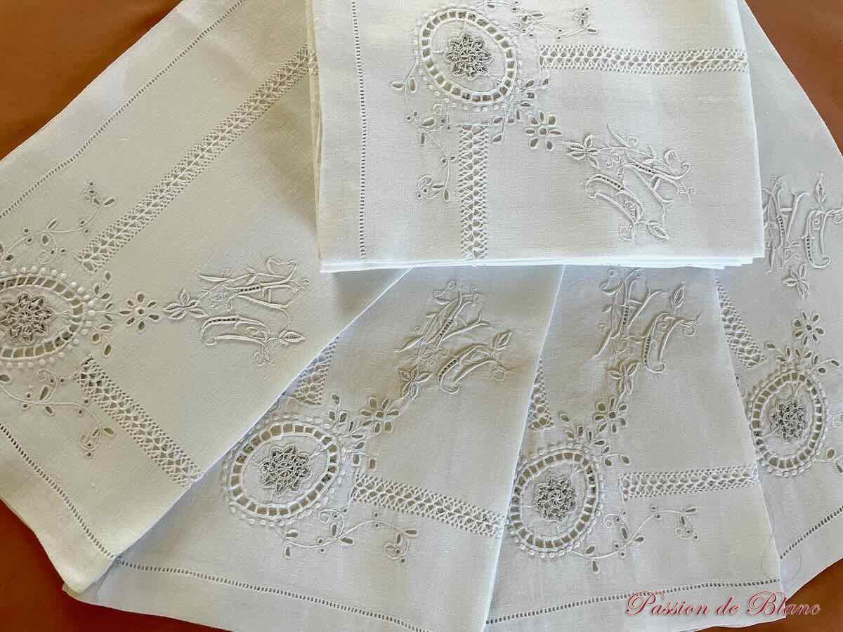 Grandes serviettes lin broderie aiguille - monos DA
