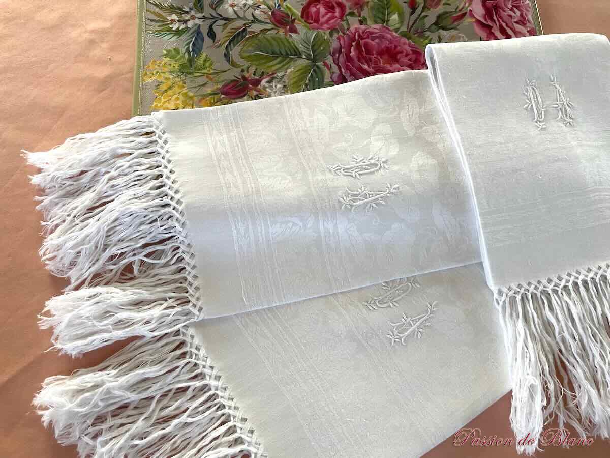 Lot trois grandes serviettes d'invités