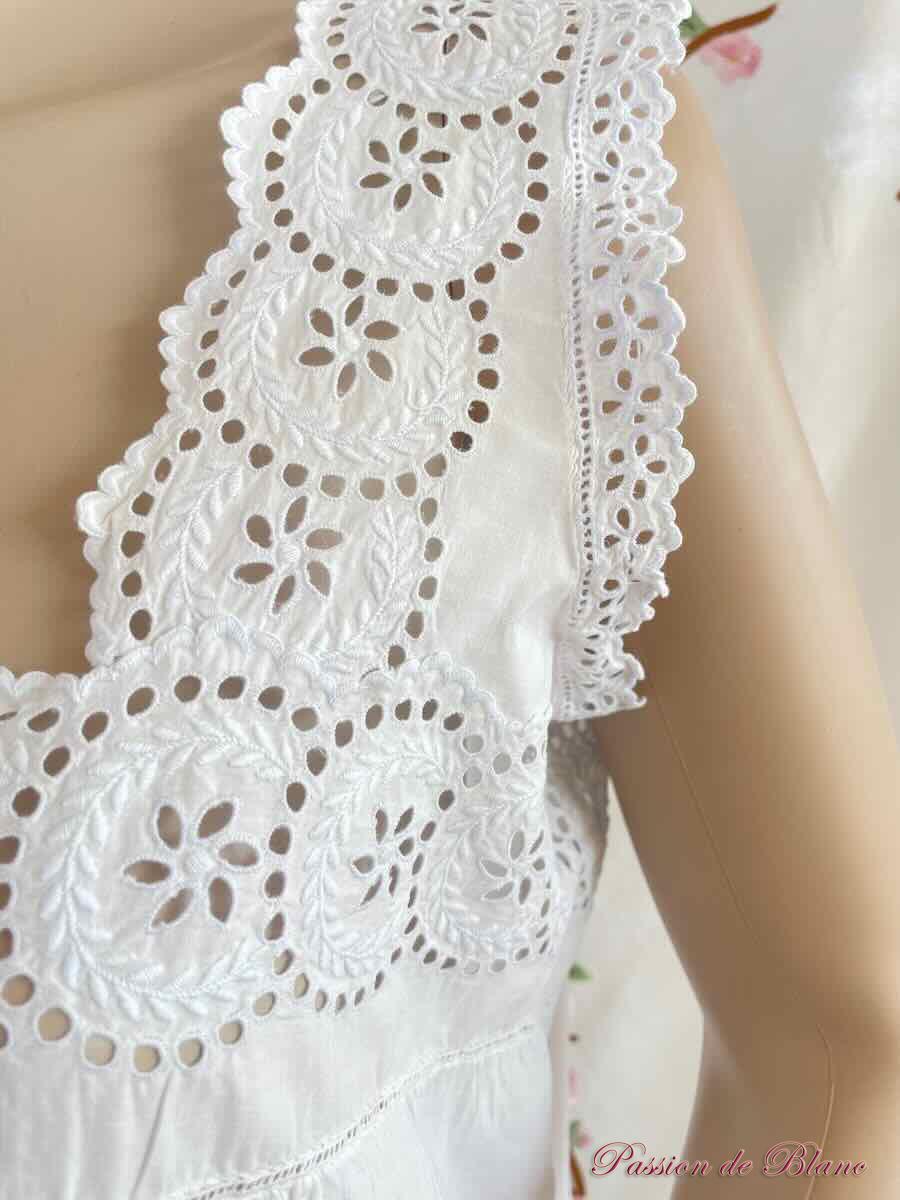 Belle chemise de jour sur toile de coton avec broderie blanche – Image 3