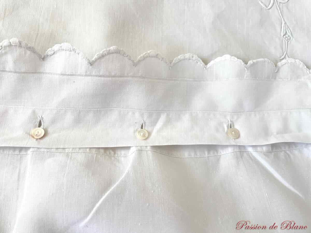 Belle paire de taies "LP" en fil lin ,imposantes broderies main – Image 7