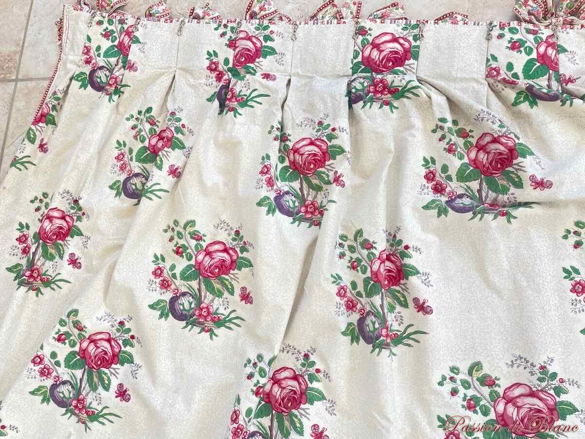 Tenture collection LE MANACH, double face avec motifs fleuris. PIERRE FREY. – Image 3
