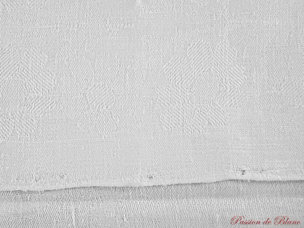 Service de table 12 couverts, damassé de lin fin avec monogramme JB, broderie main – Image 6