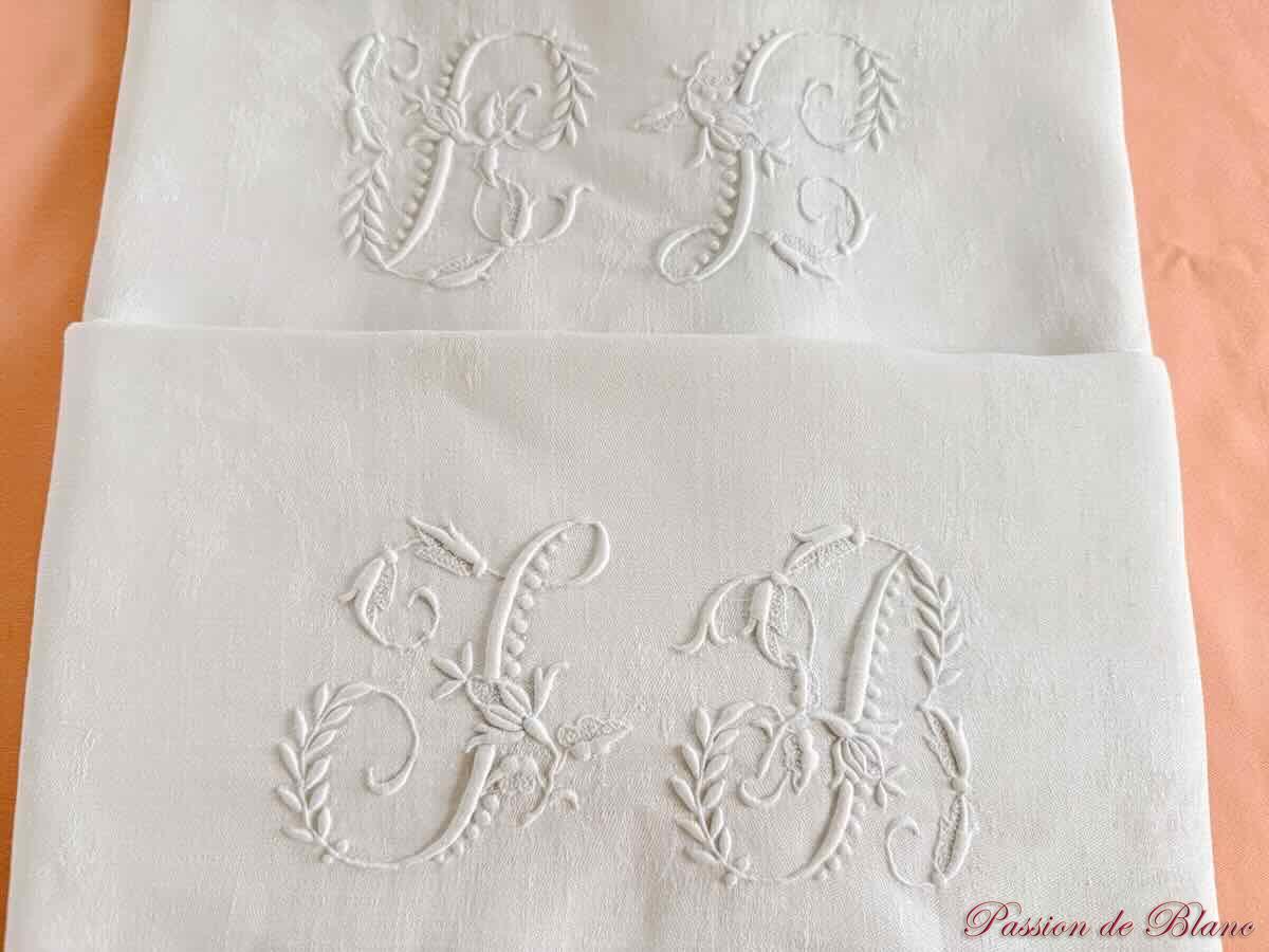 Service de table 12 couverts, damassé de lin fin avec monogramme JB, broderie main – Image 2